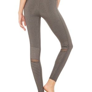 Alo Moto leggings